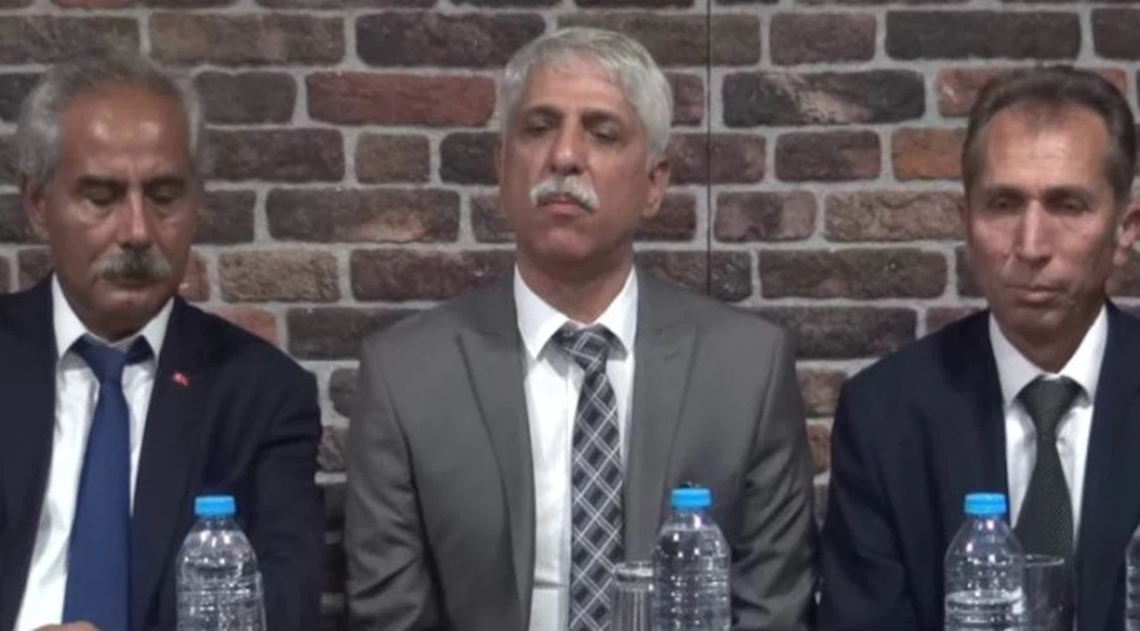 Romanlar 'Güzel Parti'yi kuruyor
