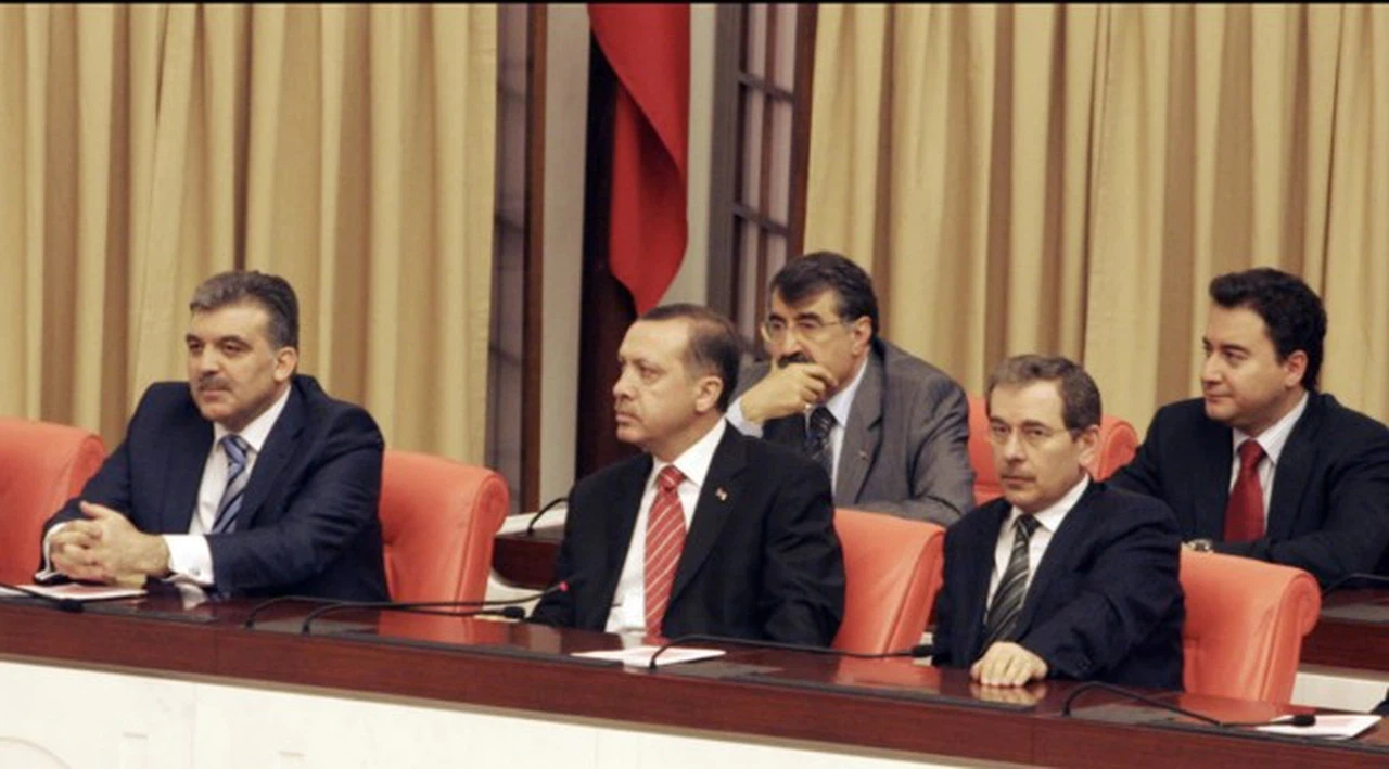 Abdüllatif Şener'den Cem Uzan'a yanıt: Ne hikmetse dönemin Başbakanı Erdoğan'ı görmezden geliyor