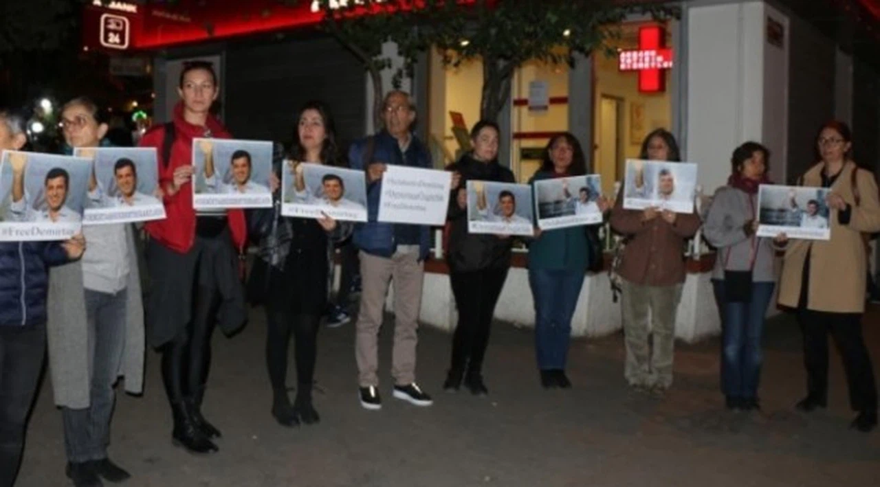 İstanbul’da Demirtaş eylemi: 5 kişi gözaltına alındı