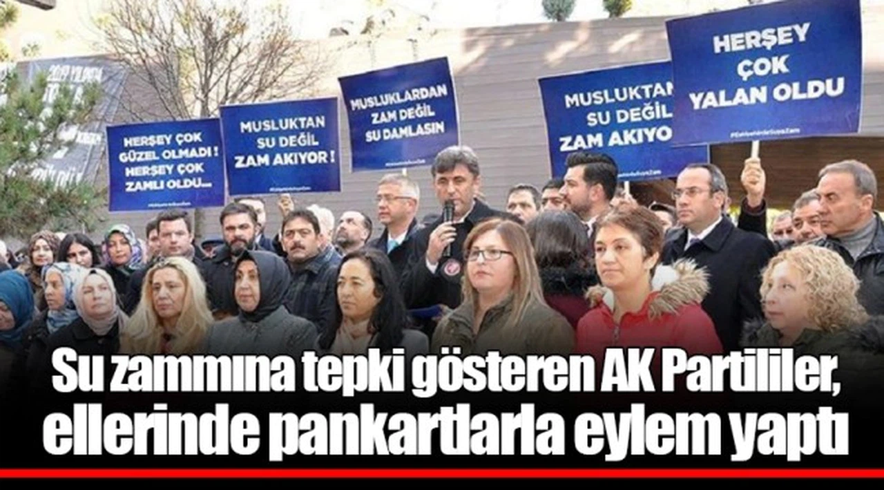 Su zammına tepki gösteren AK Partililer, ellerinde pankartlarla eylem yaptı