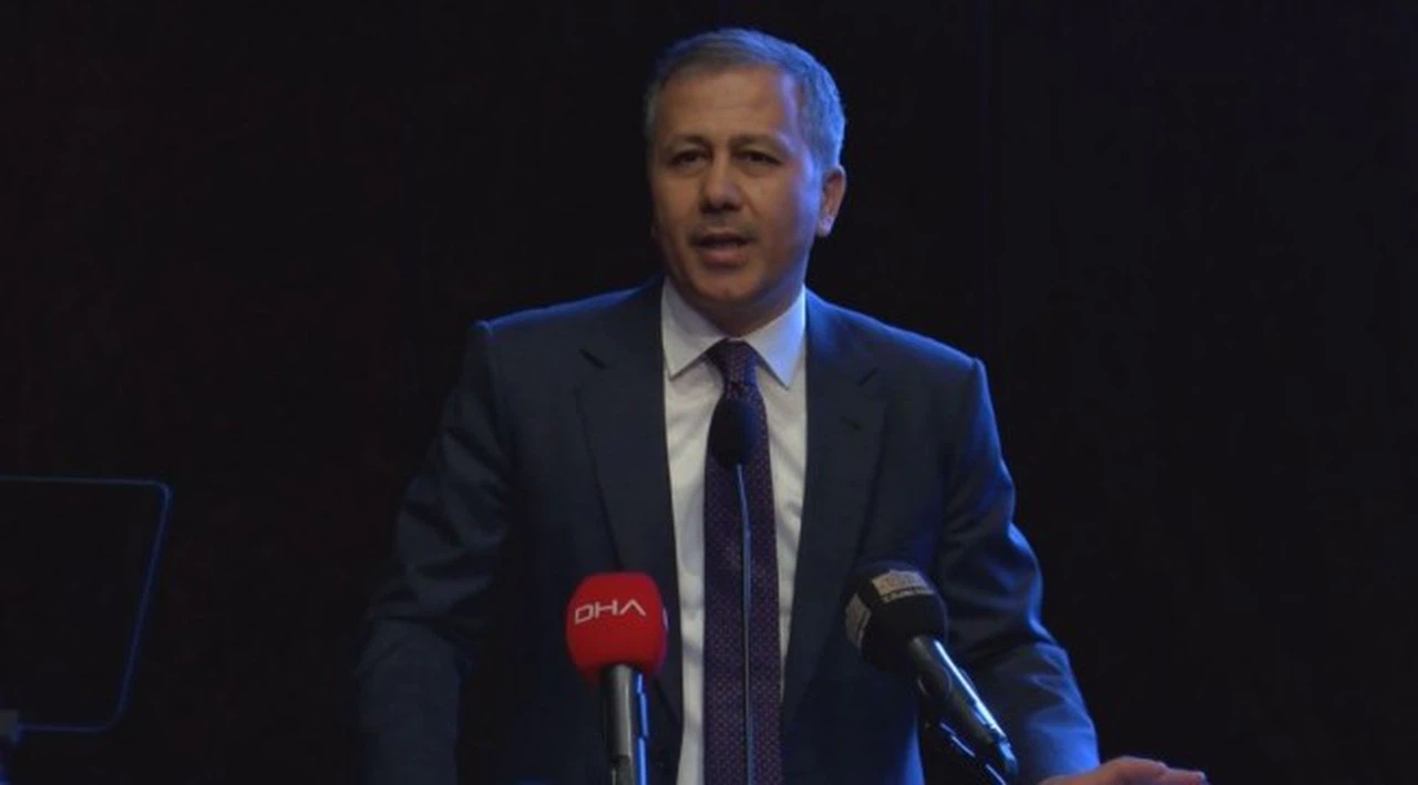 Vali Yerlikaya: 50 binden fazlası İstanbul'dan olmak üzere 371 bin Suriyeli gönüllü geri dönüş yaptı