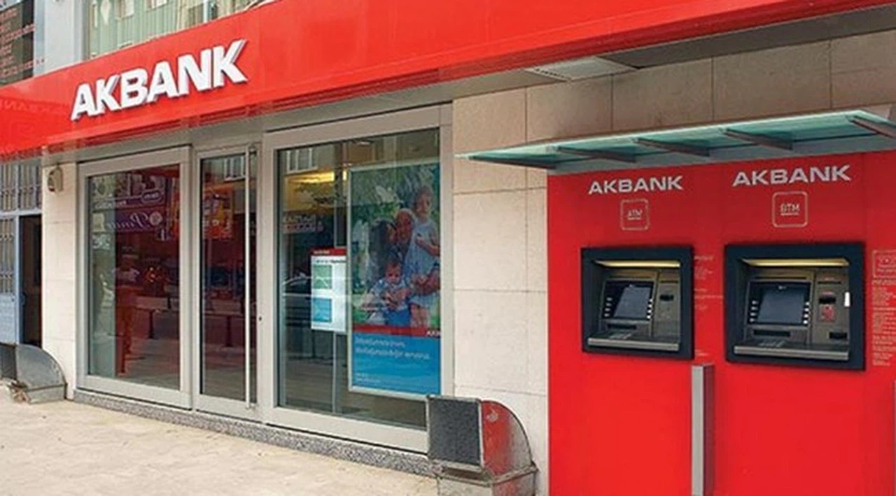 Akbank ve Yapı Kredi’ye toplam 281 Milyonluk ceza