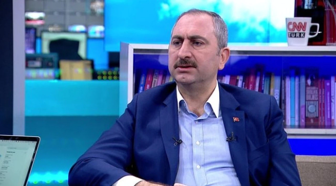 Arınç tehdit etti, Bakan Gül o savcıya sahip çıktı