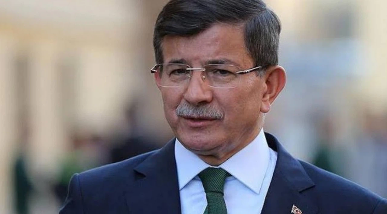 Davutoğlu: Bilim ve Sanat Vakfı’na el konulması uygulamasından bir an önce vazgeçilmeli