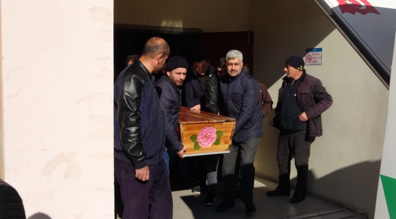 Endoskopi için ayakta geldiği hastaneden cenazesi çıktı