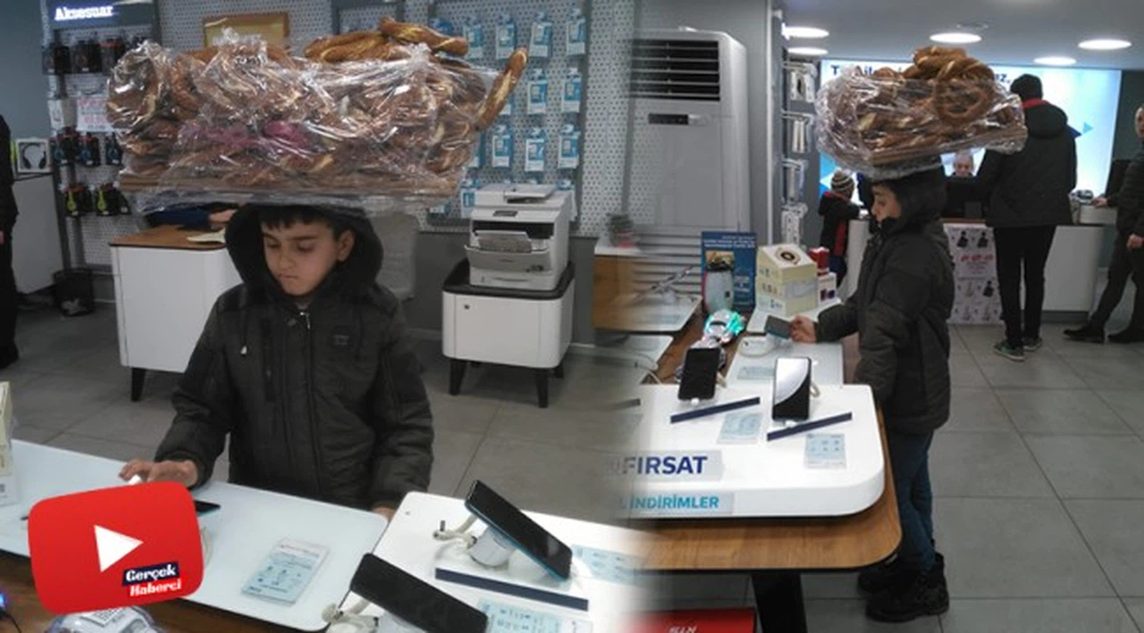 Simit tablasıyla girdiği bayide telefonla oynayan çocuğun görüntüleri yürek burktu