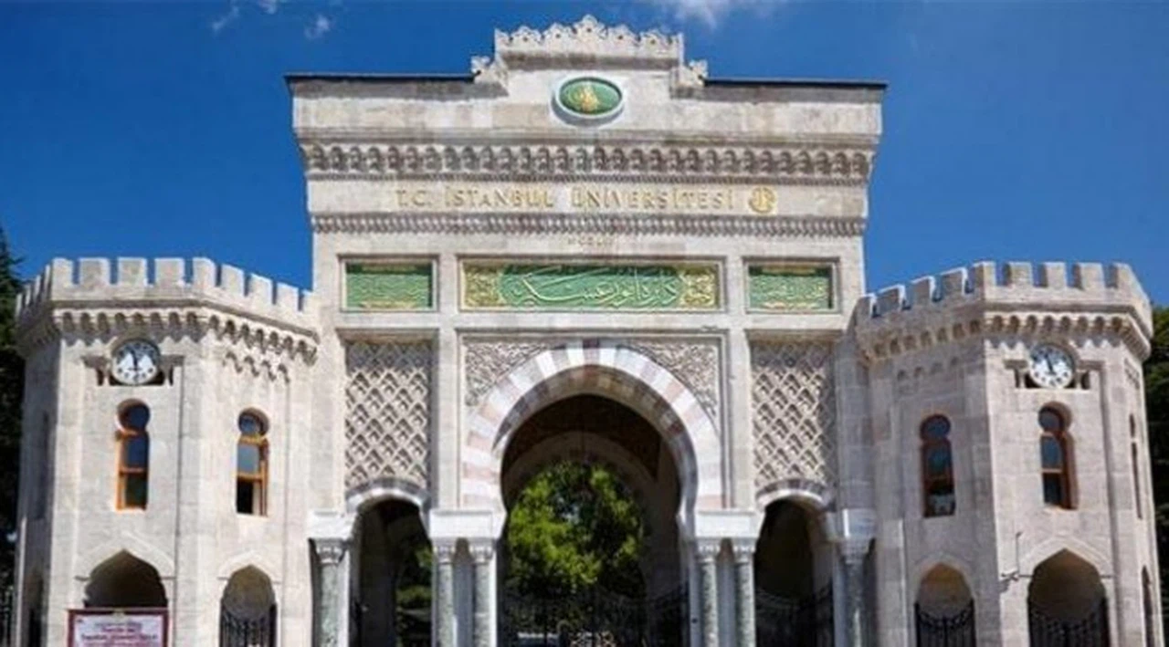 Tepkiler geri adım attırdı: İstanbul Üniversitesi yönetimi yemekhane kararını kaldırdı