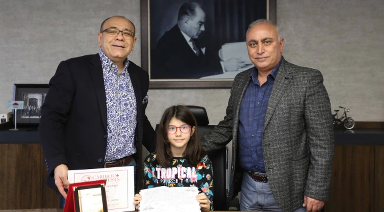 İZSİAD’dan Elanur Akıncı’ya eğitim hayatı boyunca burs