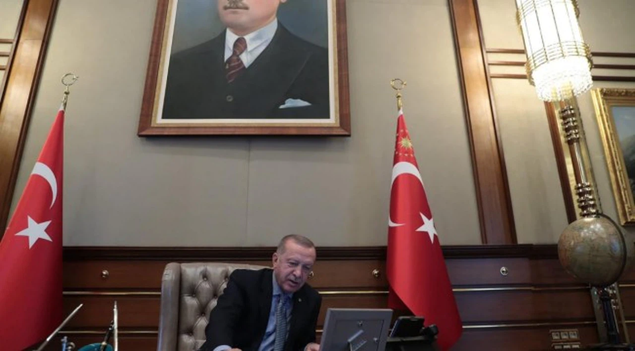 'Kabine değişecek, teknokrat bakanlar gidecek, İBB'den iki isim bakan olacak'