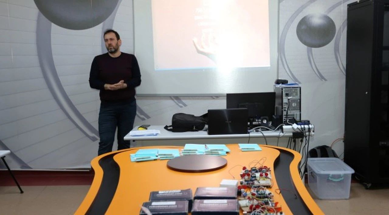 Kocaeli’de vatandaşlar ‘robotik kodlama’yı öğrenecek