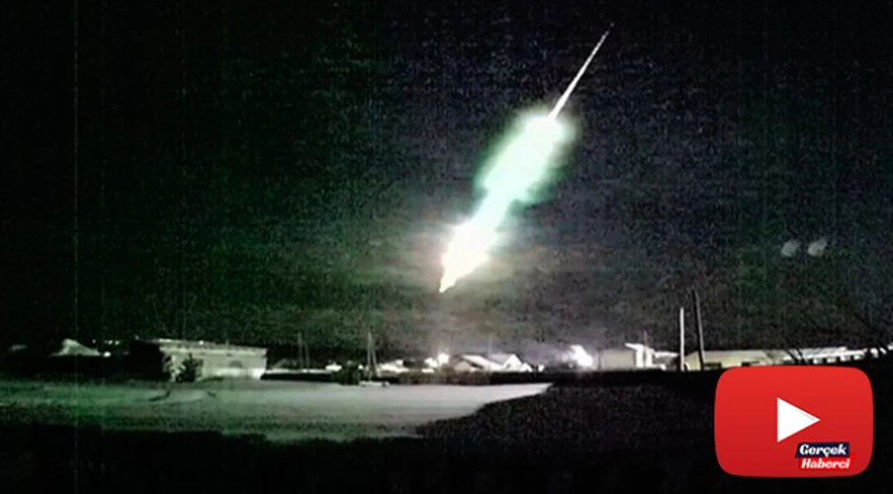 Meteor roket şeklinde düştü