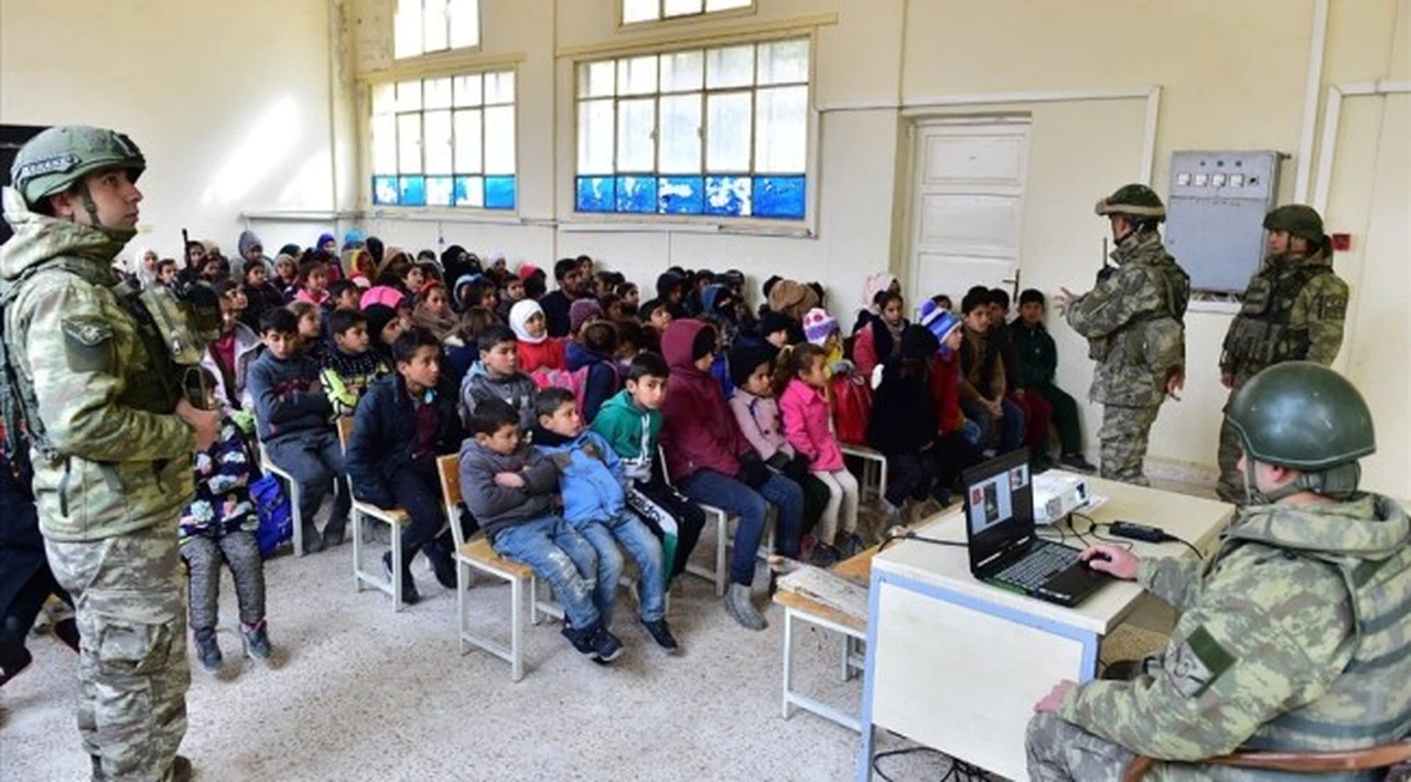 MSB: "Barış Pınarı Bölgesindeki çocuklara mayın/EYP’den korunma eğitimi verildi”