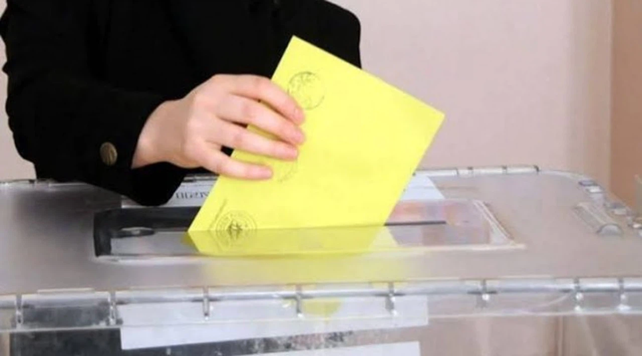 Özdağ erken seçimin tarihini verdi, Ak Parti'nin alacağı oyu açıkladı