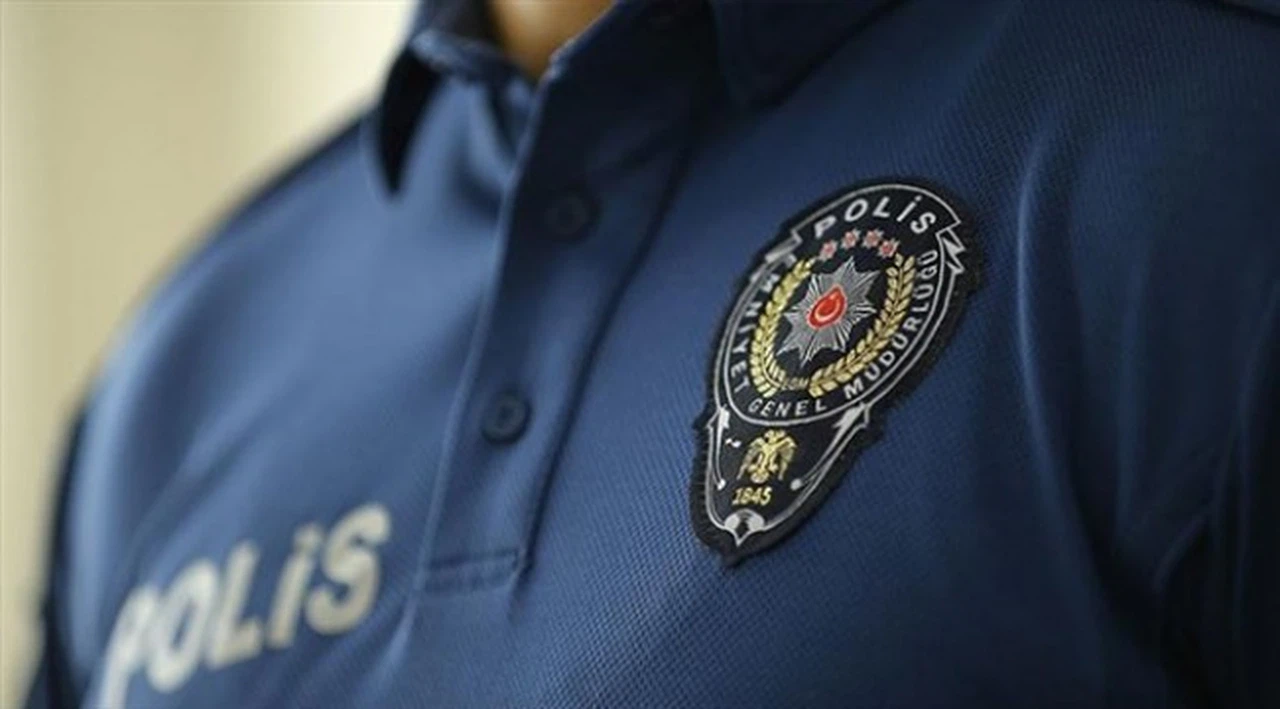 Türkiye, ilk kez yabancı bir ülkeye FETÖ'cü yakalamak üzere polis gönderiyor