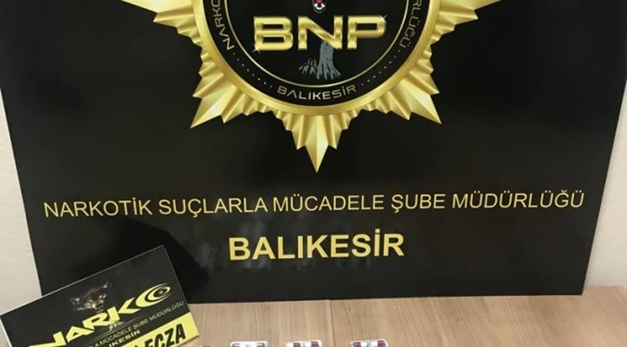 Uyuşturucu tacirleri kıskıvrak yakalandı
