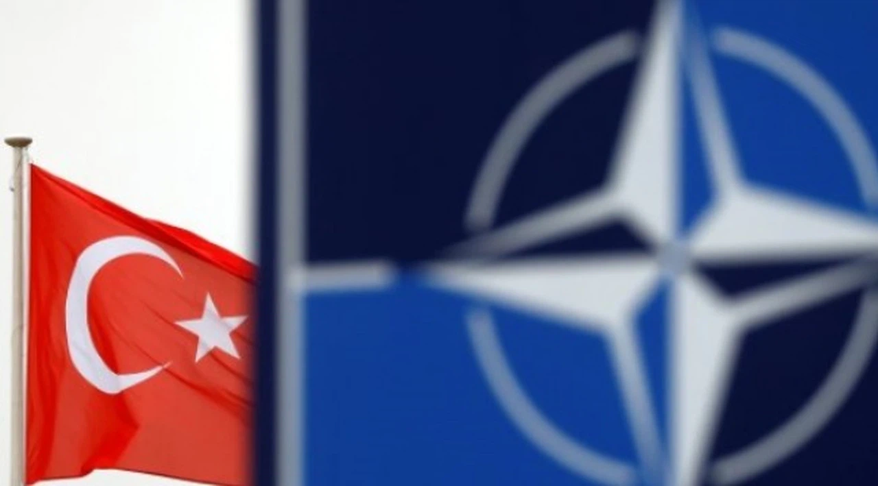 Yunanistan, NATO itirazını geri çekti