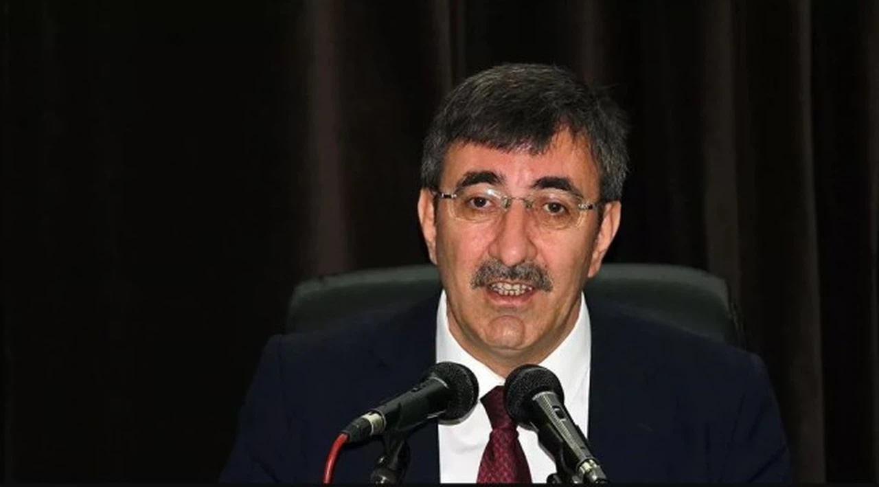 AK Parti Genel Başkan Yardımcısı Yılmaz: Hiçbir mülteciyi zorla göndermiyoruz, sadece gitmek isteyenlere engel olmuyoruz