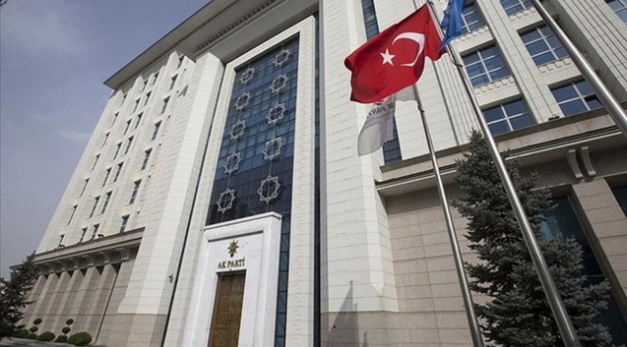 AK Parti kampına 'corona virüs' ertelemesi