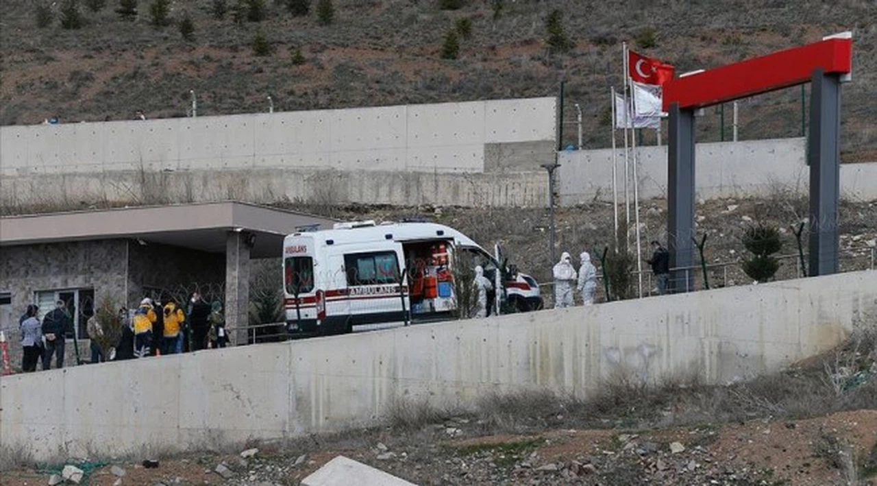 Ankara Valisi Şahin: Umreden dönen vatandaşlardan 5'i gözlem altına alındı