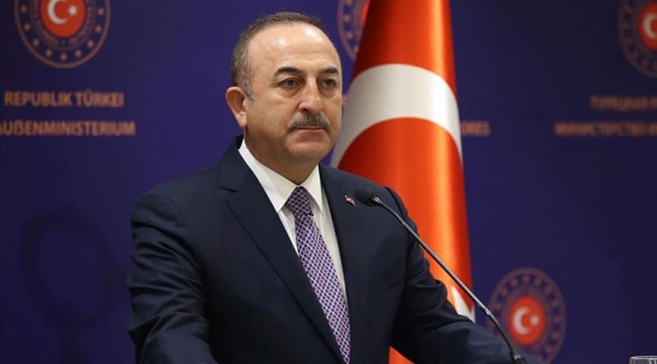 Bakan Çavuşoğlu'ndan AB'nin Suriye konusundaki tutumuyla ilgili makale