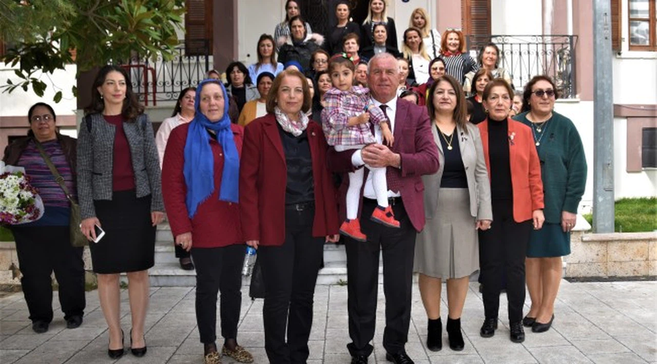 Başkan Karakayalı'dan 8 Mart mesajı:  "Kadınlar hepimiz için ilham kaynadığıdır"