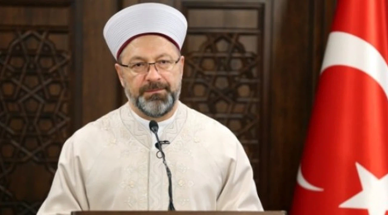 Diyanet İşleri Başkanı Erbaş'tan koronavirüs uyarısı: Bugün umreden son 5 bin 300 umrecimiz dönüyor