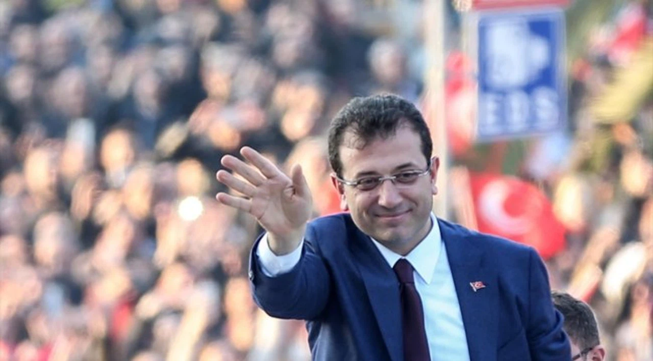 “İmamoğlu’na eleştiri: İşe alımlarda MHP ve İYİ Partili isimler kollanıyor; CHP’li isimlere öcü gibi bakılıyor”