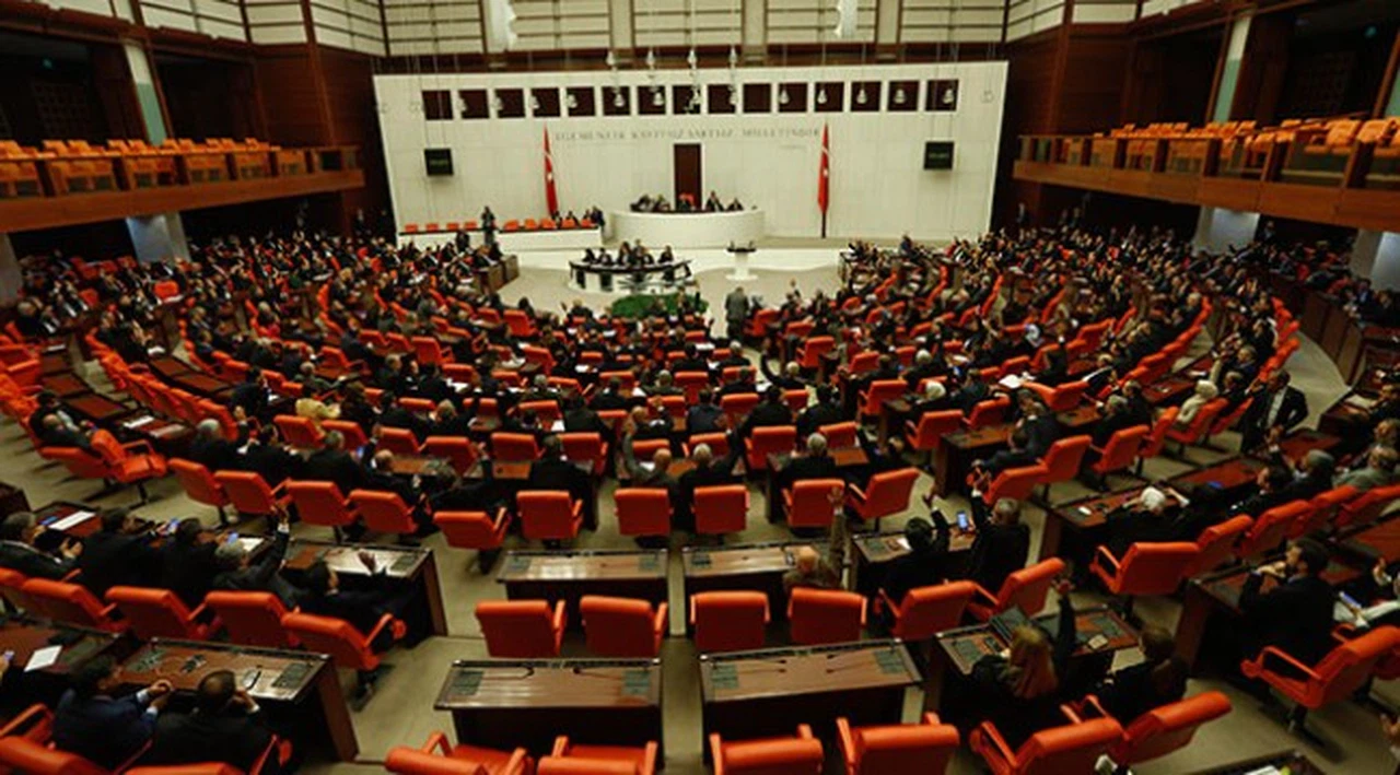 Kapalı oturum 6,5 saat sürdü