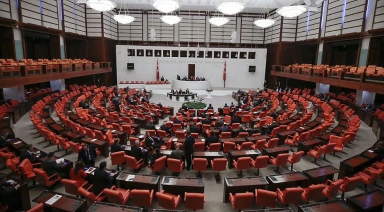 Koronavirüsle mücadeleyi düzenleyen kanun Resmi Gazete'de