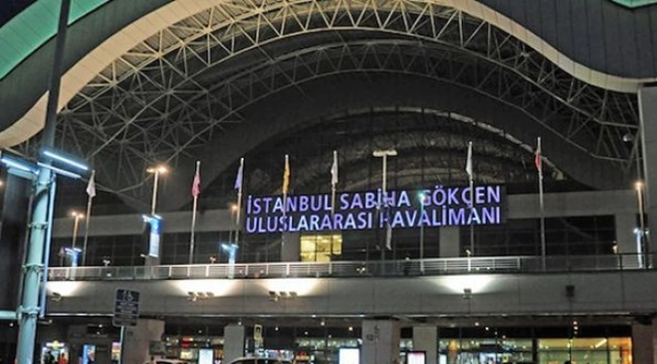 SABİHA GÖKÇEN'DE UÇUŞLAR DURDURULDU