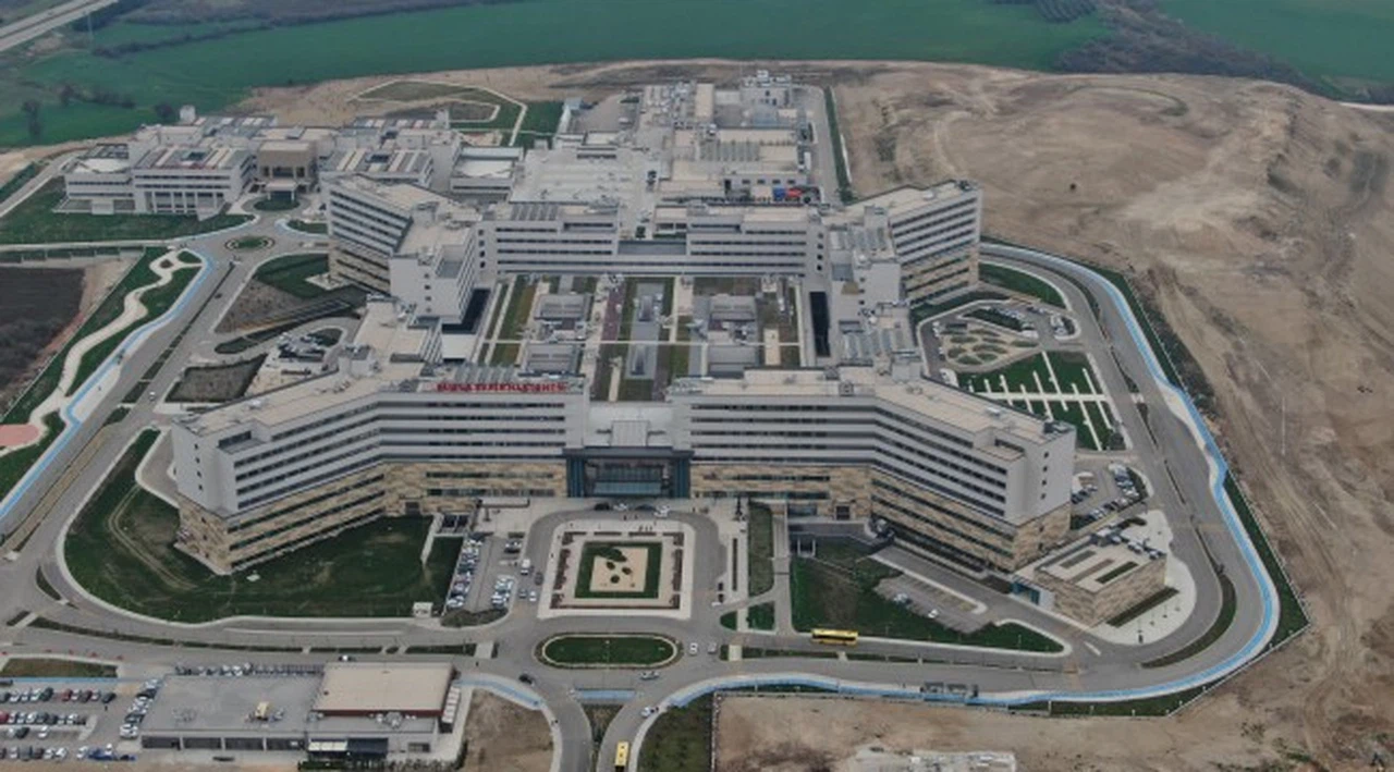 Şehir hastaneleri olmasaydı virüsün yayılma oranı iki katına çıkardı