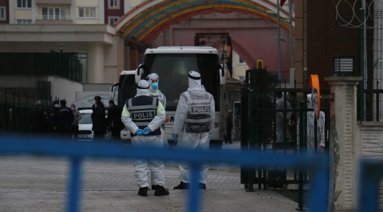 Karantina yurdunda görevli güvenlik amirinin testi pozitif çıktı