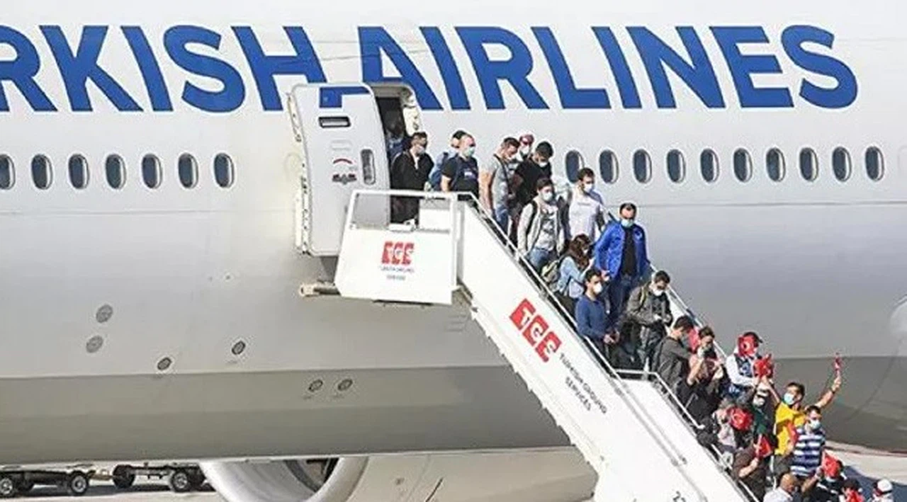 Yurt dışından 5 bin 284 Türk vatandaşı daha tahliye edildi