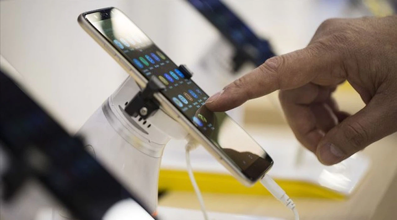 Yurt dışından getirilen telefonların kayıtsız kullanım süresi uzatılacak