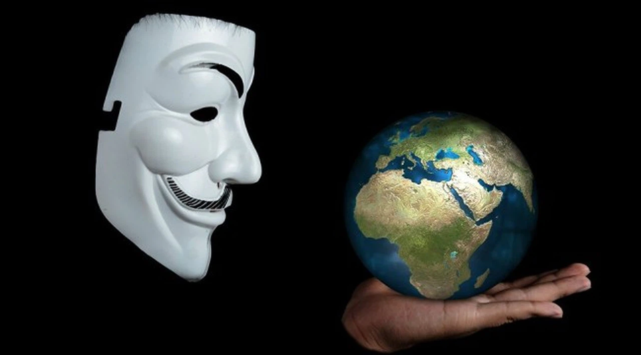 Anonymous'un 'savaş' ilan etmesinin ardından Minneapolis belediye ve polisinin web siteleri çöktü