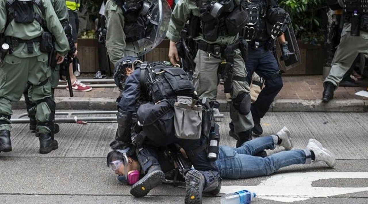 Çin'in yeni güvenlik yasası girişimine protesto: 120 gözaltı