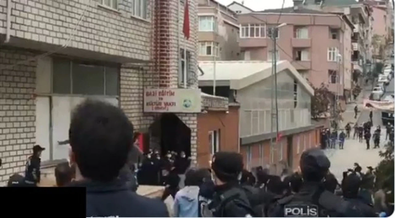 İbrahim Gökçek uğurlamasına polisten biber gazı: 15 gözaltı