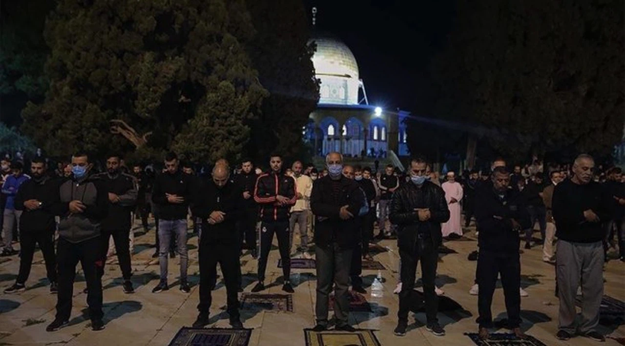 Mescidi Aksa yeniden ibadete açıldı