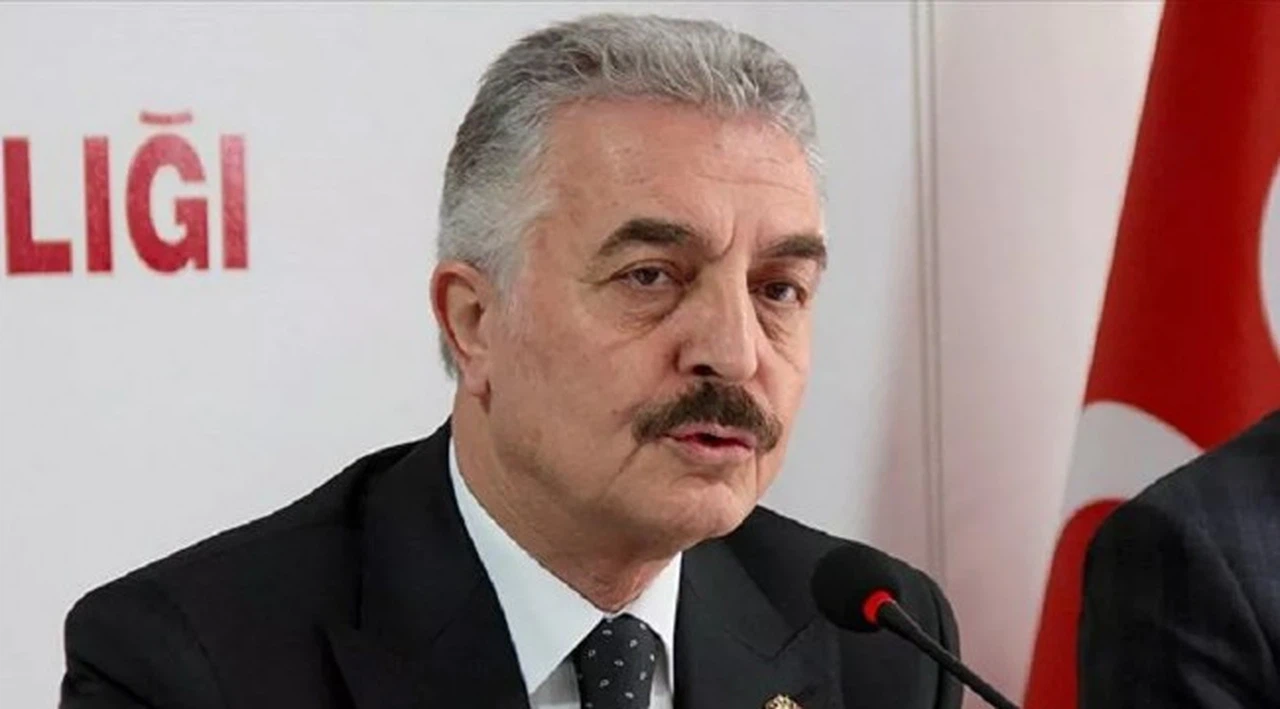 MHP'li Büyükataman: Kraliçe’nin narin Gül’ünün sahaya sürdüğü piyon dahi cesaretini toplayıp üzerimize gelmekte