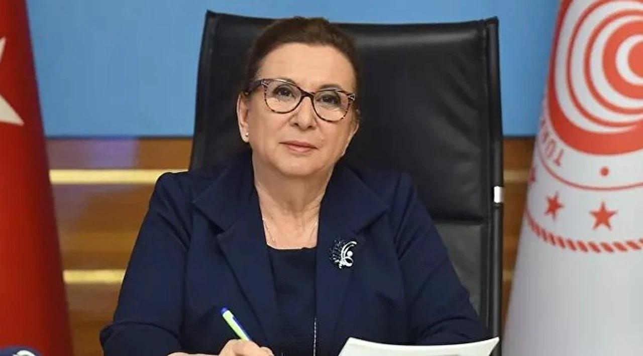 Pekcan: Yerel parayla ticaretin yaygınlaştırılmasıyla iş dünyasının döviz bulma sıkıntısının önüne geçeceğiz