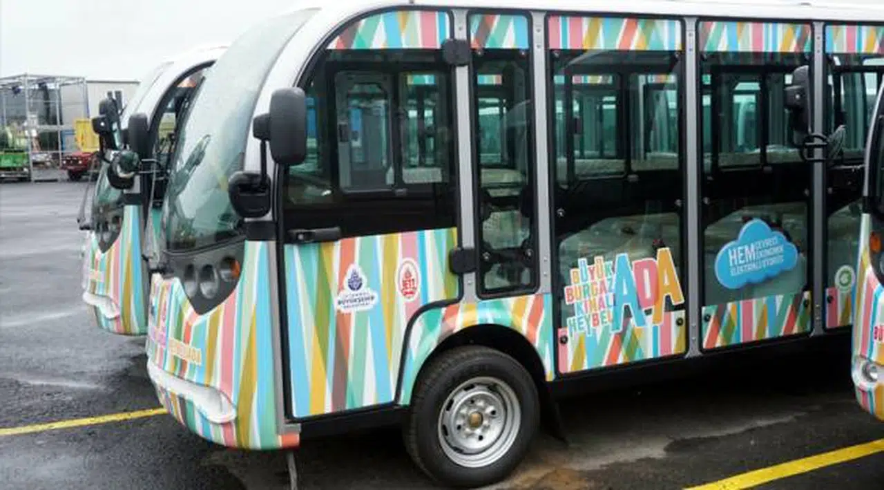 Adalar Kaymakamı'ndan elektrikli araç açıklaması: Yetkililere eksikleri iletmiştik; sigortasız, tescilsiz, plakasız bir aracın trafiğe çıkması risk teşkil eder