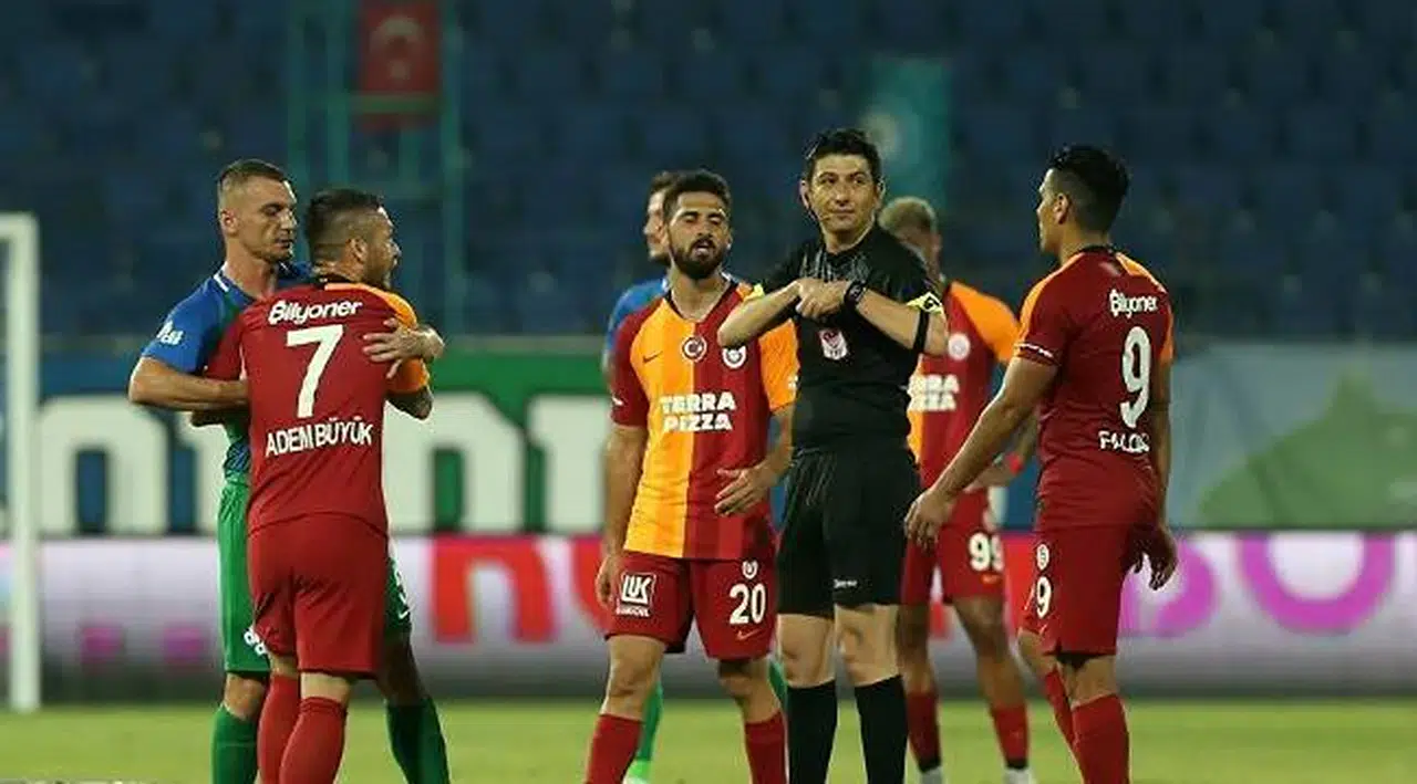 Galatasaray: Çaykur Rizespor maçının orta hakemi bundan böyle bizim için cellat başıdır