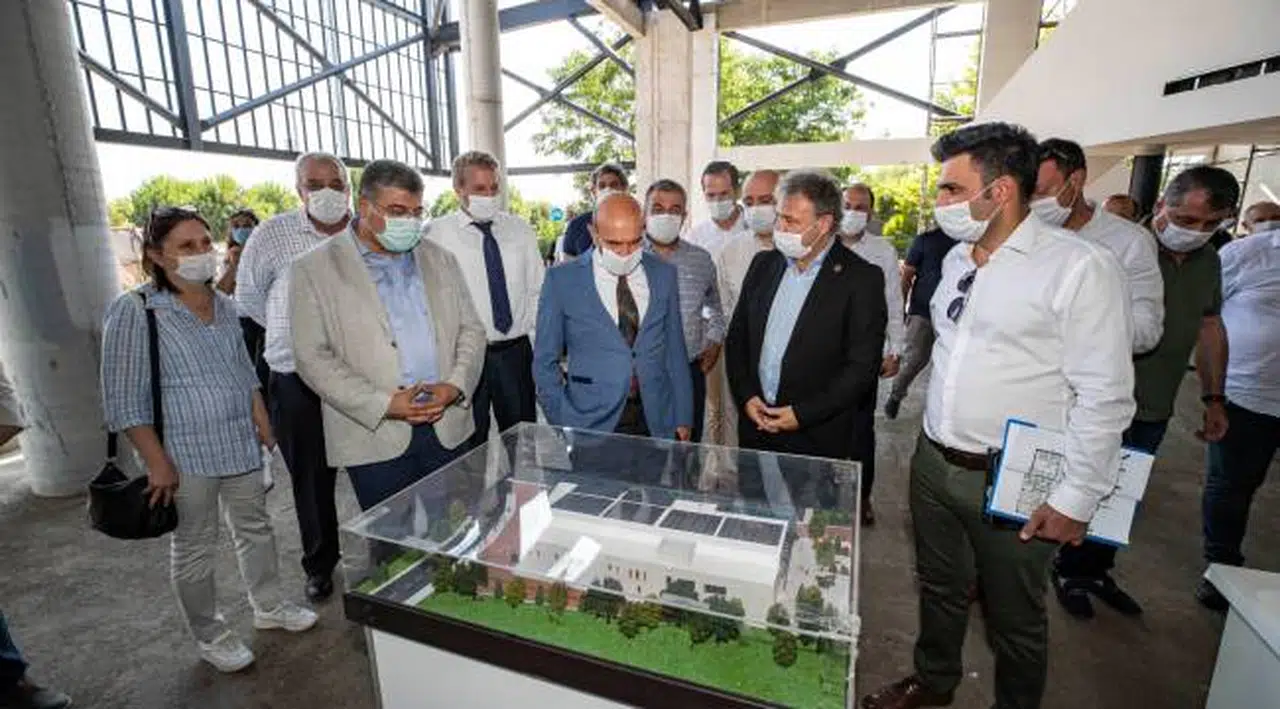İzmir’in yeni yüzme havuzu Ekim’de açılıyor