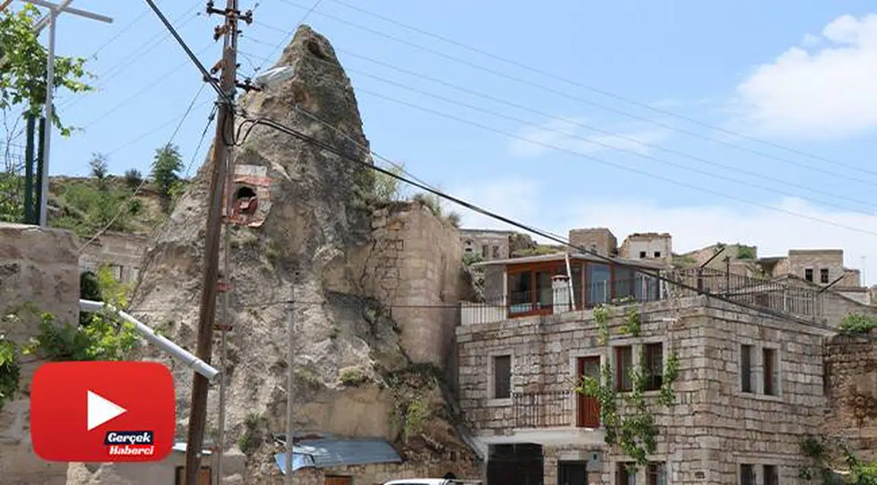 Kapadokya’da tek peribacası bulunan köyde tepki çeken manzara