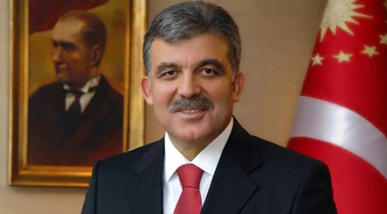 11. Cumhurbaşkanı Gül, kendi adını taşıyan üniversitenin mezuniyet töreninde konuştu: Karakter her şeyin başı