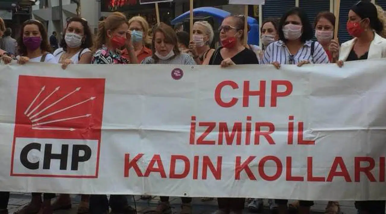 CHP İzmir İl Kadın Kolları: İstanbul Sözleşmesi hayat bulsun, kadın cinayetleri son bulsun
