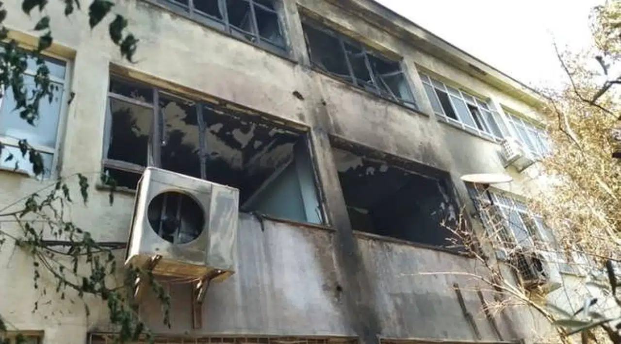 Dezenfektan üreten meslek lisesinde patlama: İki öğretmen yaralandı