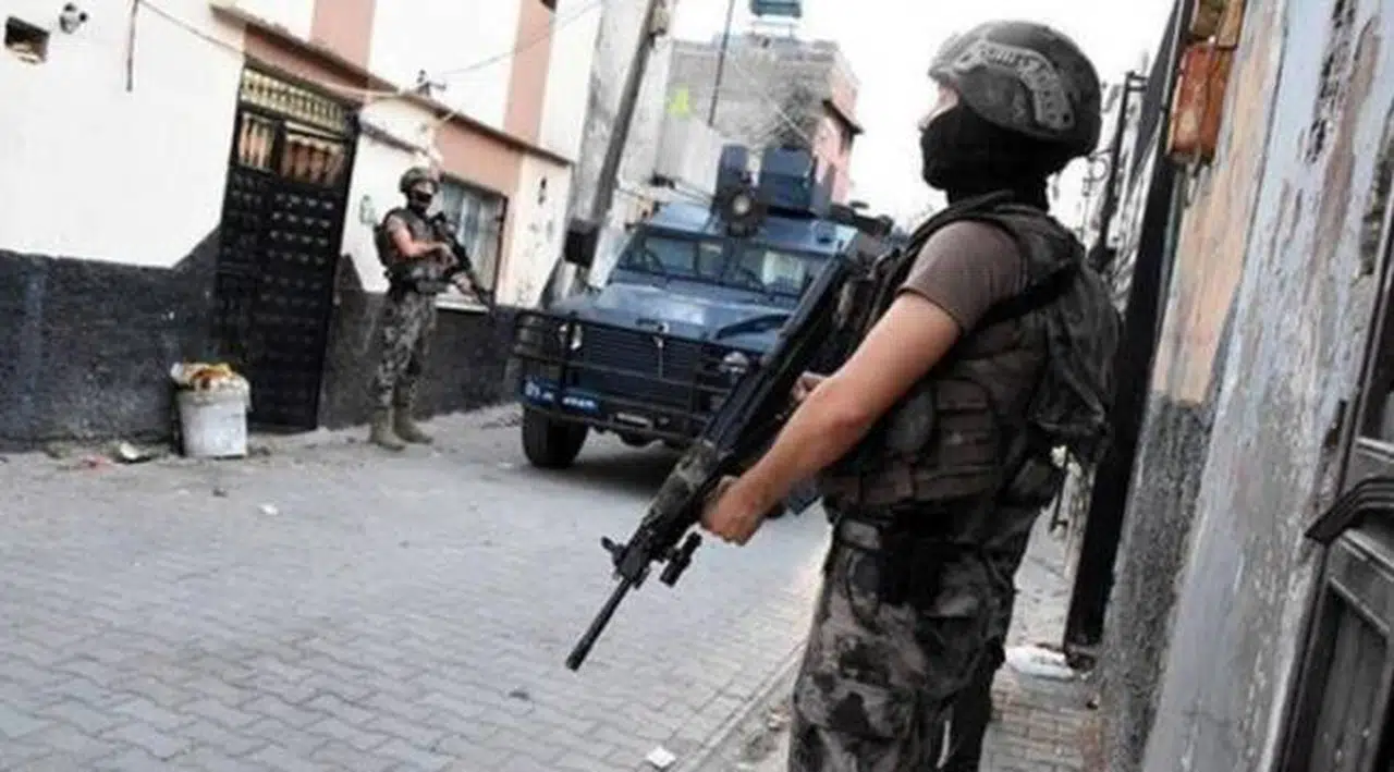 Diyarbakır'da terör örgütü PKK/KCK'ya yönelik operasyon: 23 gözaltı