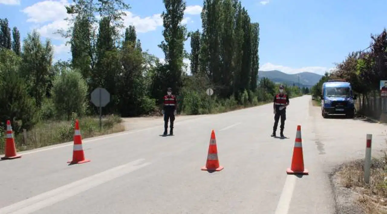 Karantinaya alınan beldede koronadan 1 kişi daha hayatını kaybetti