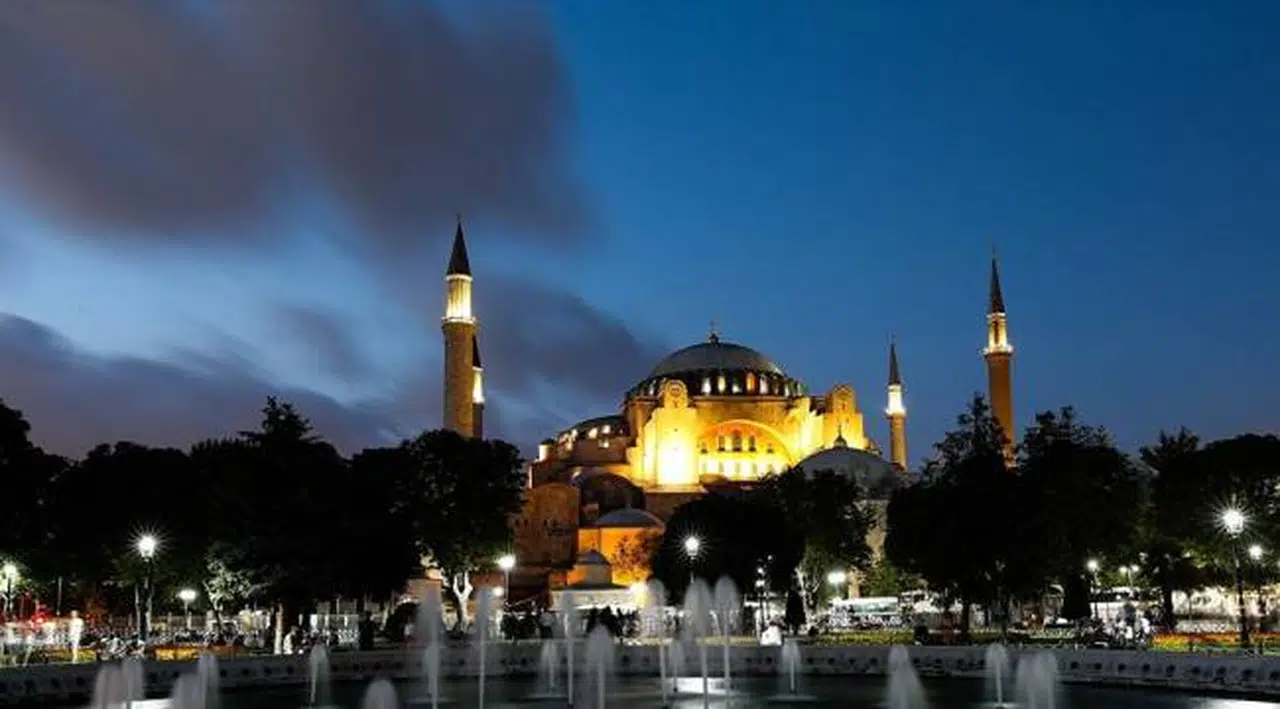 Kültür ve Turizm Bakanlığı yetkilileri: Ayasofya'da freskler kesinlikle sıvayla kapatılmayacak